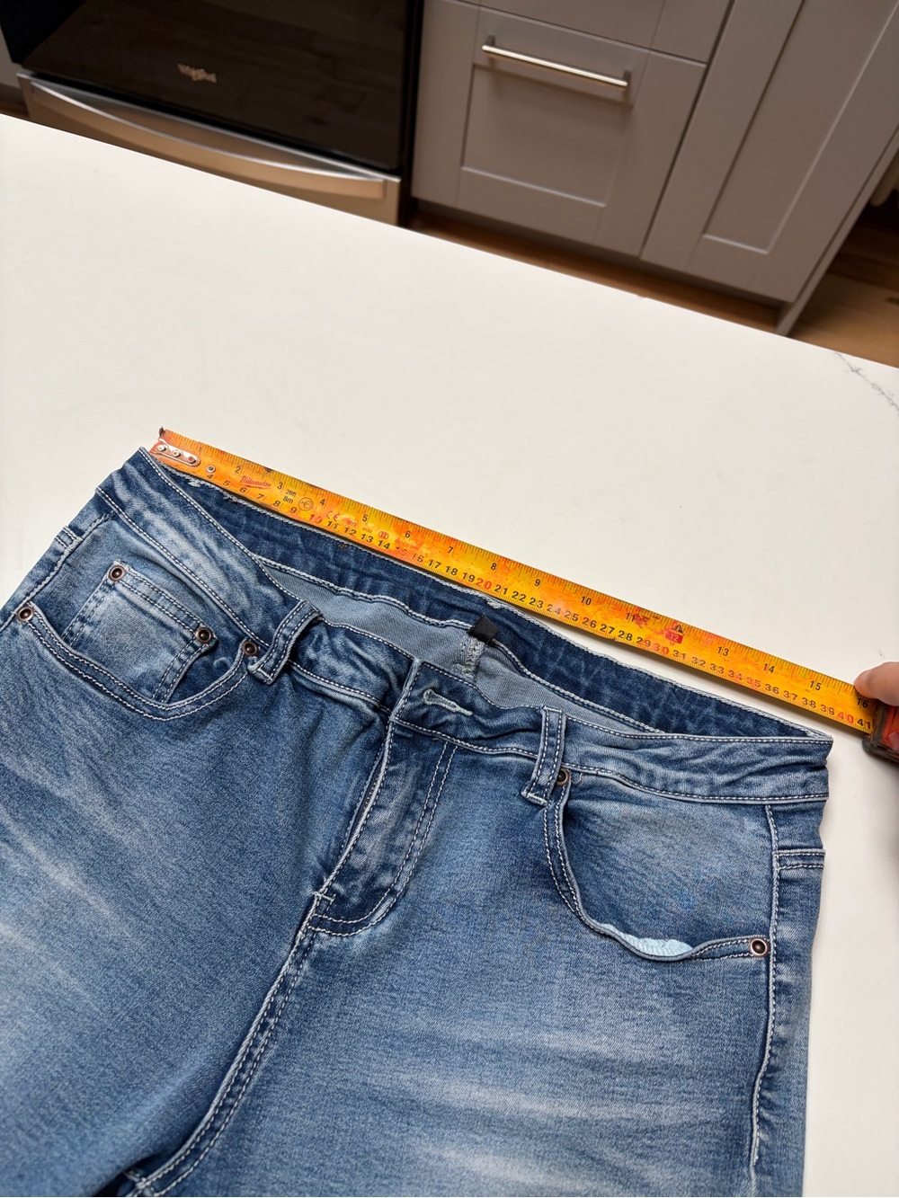 Embroidered Capris - Picture 3 of 6